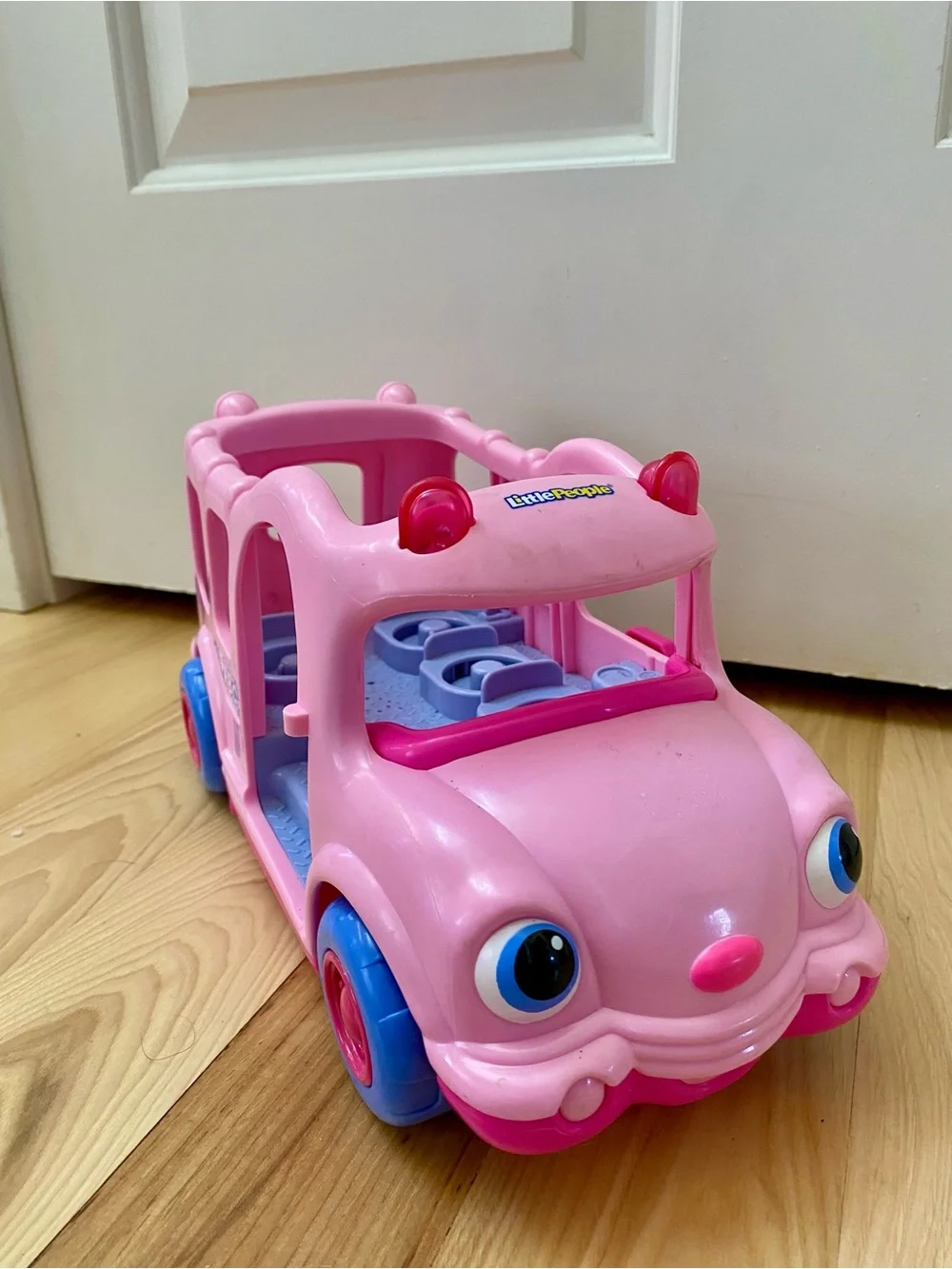 Fisher Price Little People Bus Vintage 2005 Pink Lil’ Movers School Bus w/ Sound